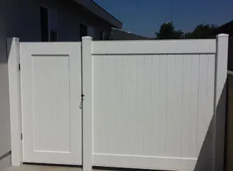 Home Vinyl Gate Fencing