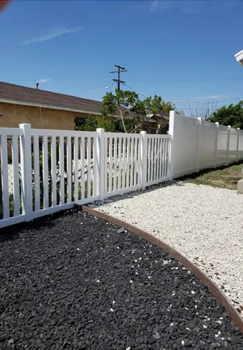 Vinyl Transitional Privacy Fence in Los Angeles