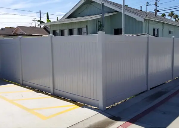 Vinyl Privacy Fence in Bellflower, CA